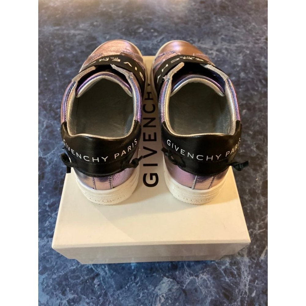 Givenchy Kids Elasticated-Strap Logo Sneakers Purple EU 33/US 8 $607. Pre-Owned - Picture 3 of 9